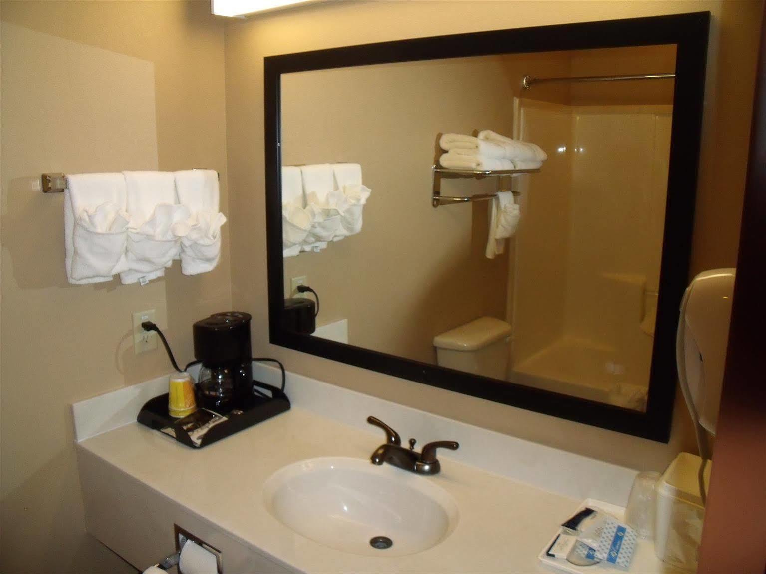 Irish Inn And Suites Muleshoe Bagian luar foto